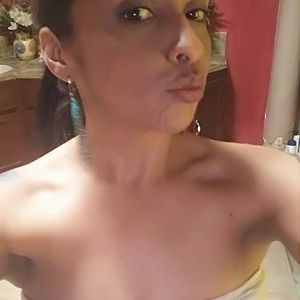 Meet your Posher, Claudia